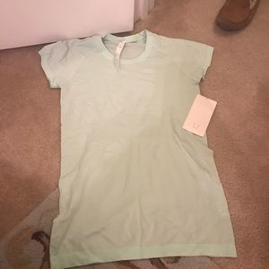 NWT lululemon shirt sz 8